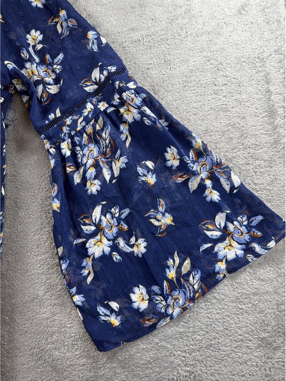 White House Black Market Dress L Blue Floral Boho Tassel Tie Bell Sleeve - Picture 12 of 12